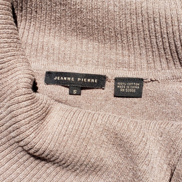 Jeanne Pierre Chic Sweater 😍 - Picture 10 of 13